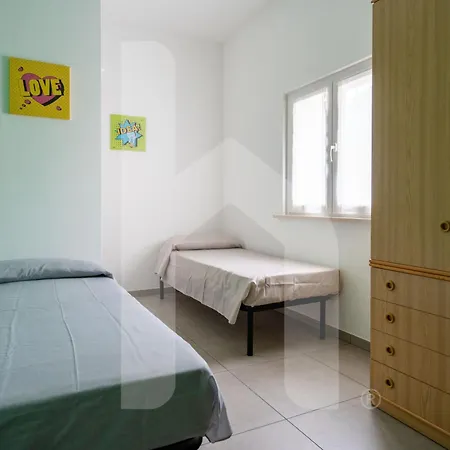 Homiday - Rosy Pineto